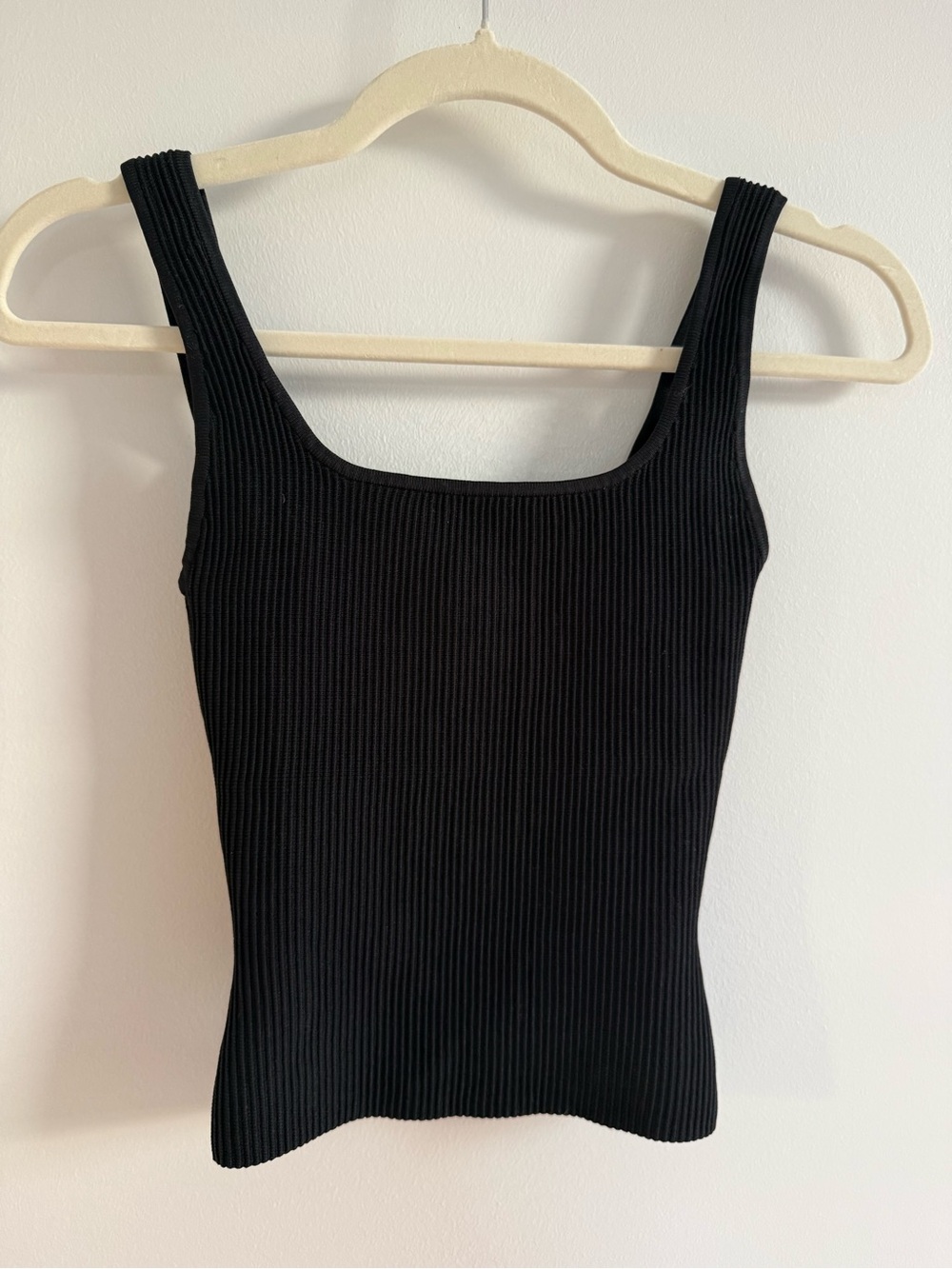 Babaton Black Ribbed Square-Neck Tank